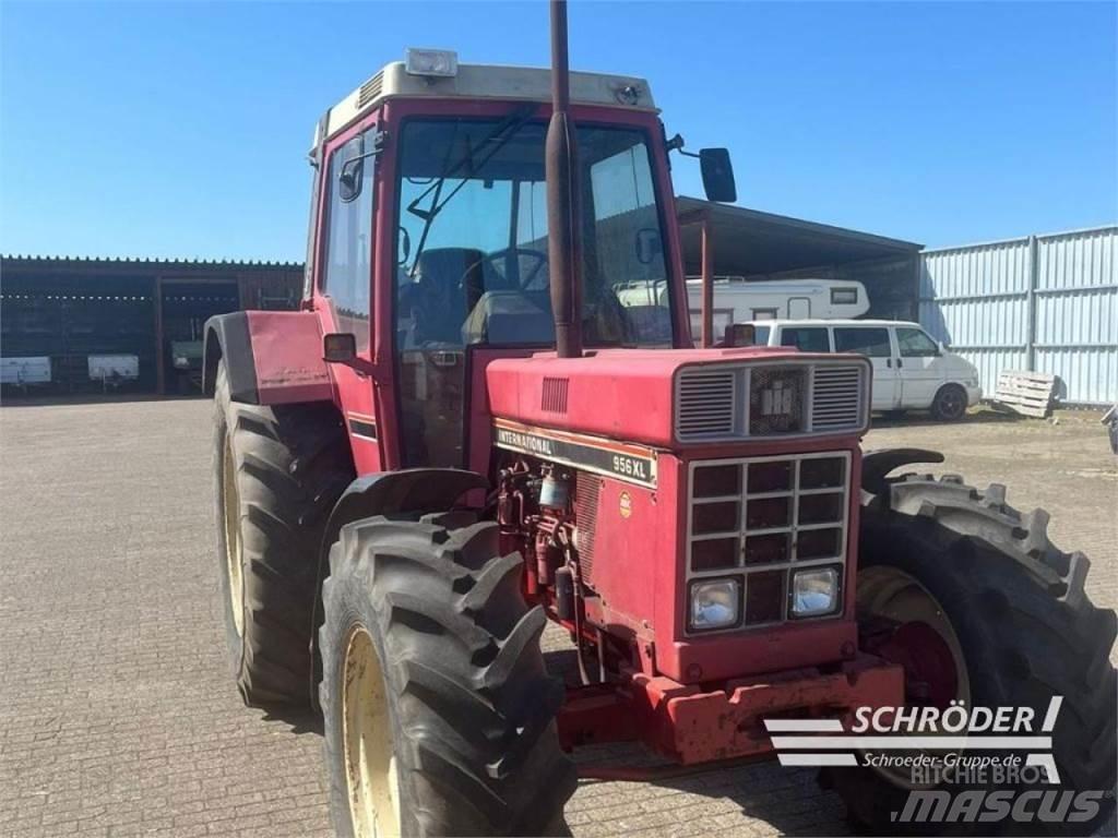 Case IH 956 XL Traktory