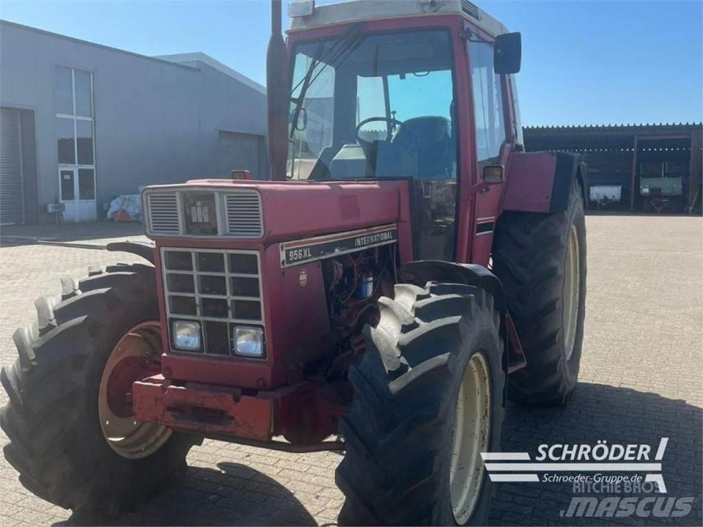 Case IH 956 XL Traktory
