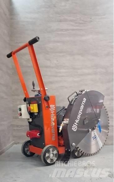 Husqvarna FS 600E Píly na betón a kameň