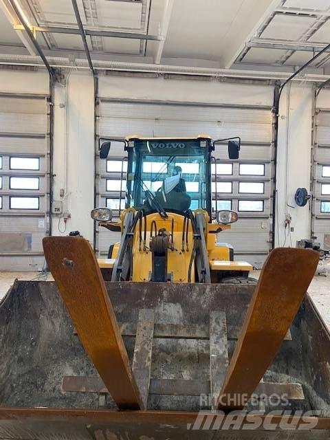 Volvo L 30 G Kolesové nakladače