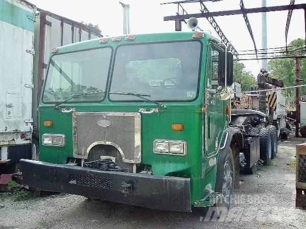 Peterbilt 320 Nákladné vozidlá bez nadstavby