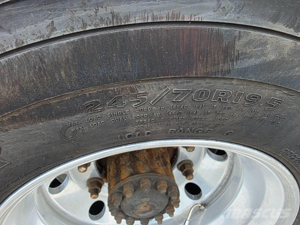 Hino 268 Nákladné vozidlá bez nadstavby