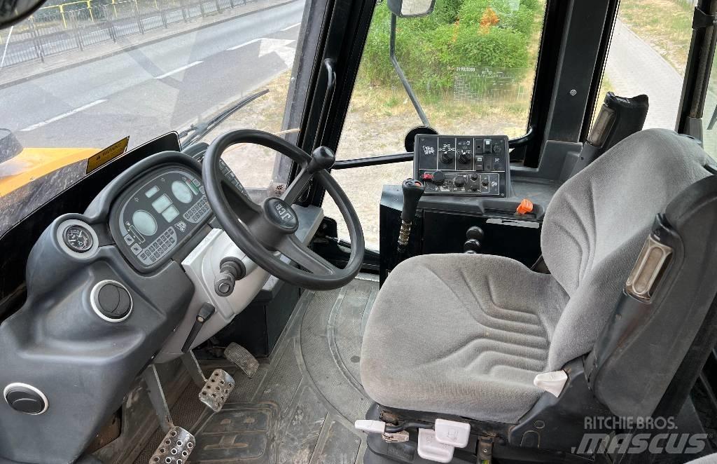 JCB Fastrac 3200 Traktory