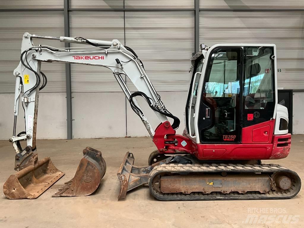 Takeuchi TB 250-2 Mini rýpadlá < 7t