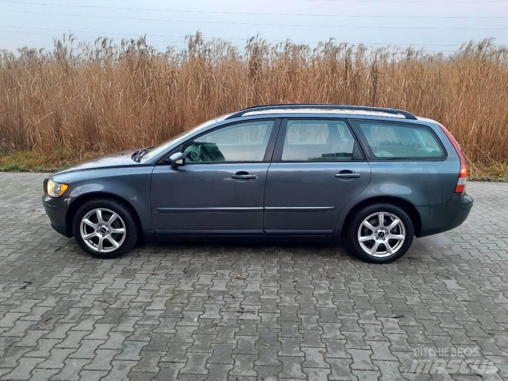 Volvo 1.6 D momentum Automobily