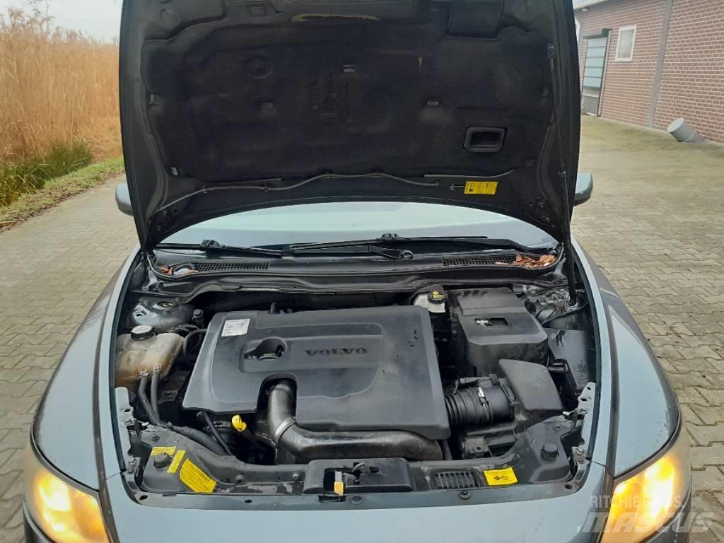 Volvo 1.6 D momentum Automobily