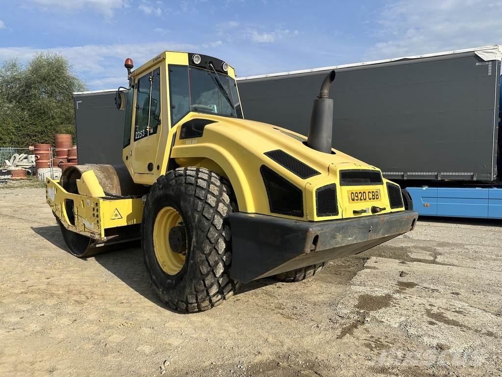 Bomag BW213-DH4 Ťahačové valce