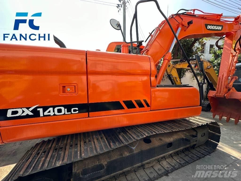 Doosan DX 140 LC Kolesové rýpadlá