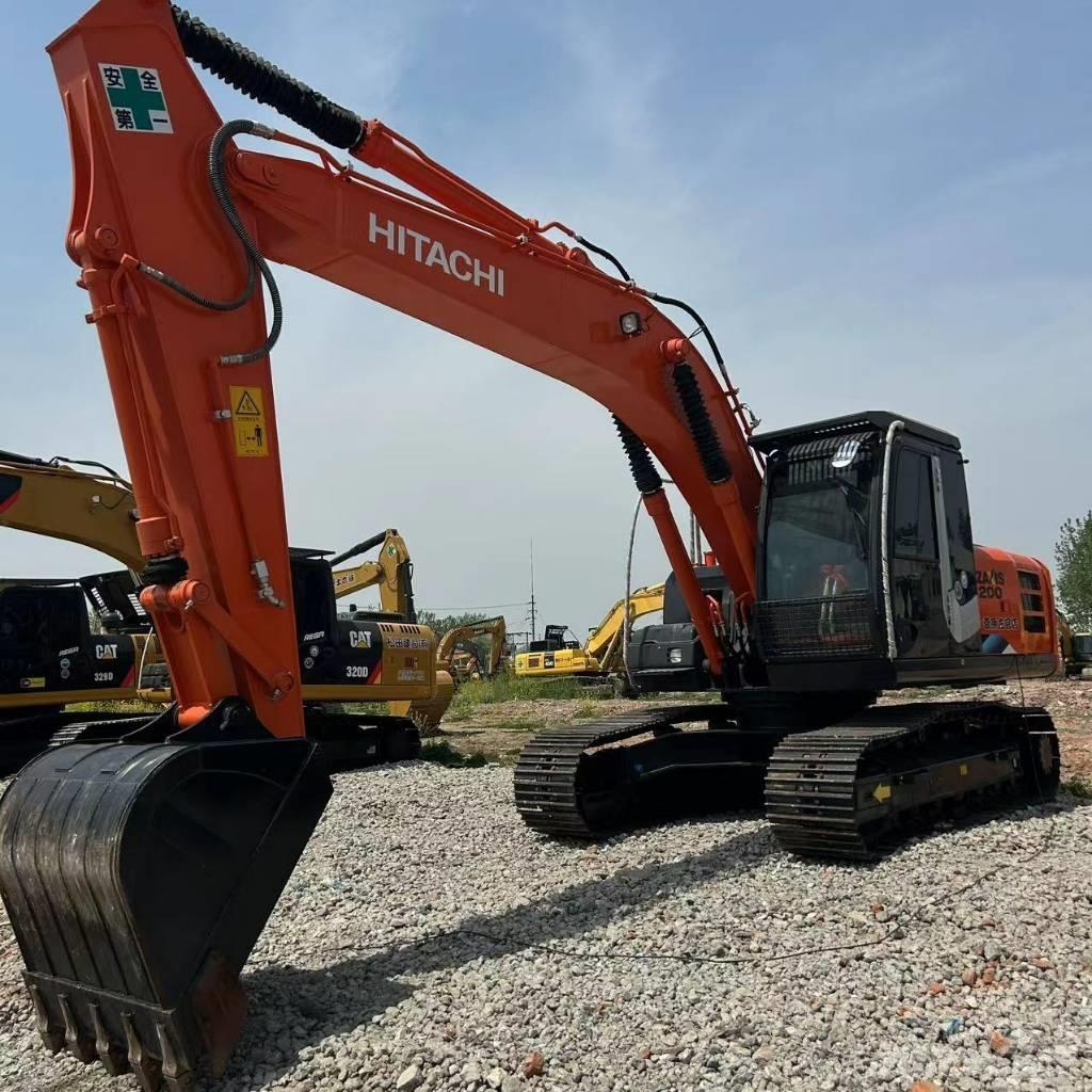 Hitachi 200-3 Pásové rýpadlá