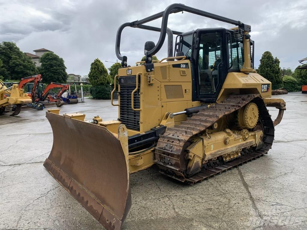 CAT D 6 N XL Pásové dozéry