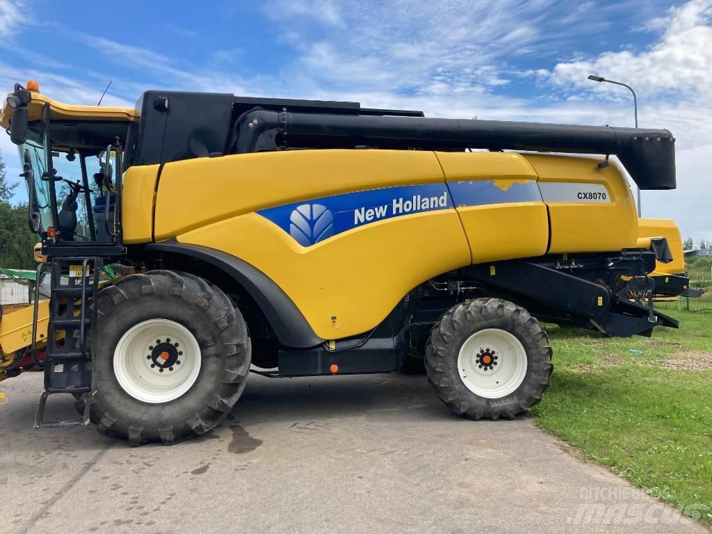New Holland CX 8070 Kombinované zberacie stroje
