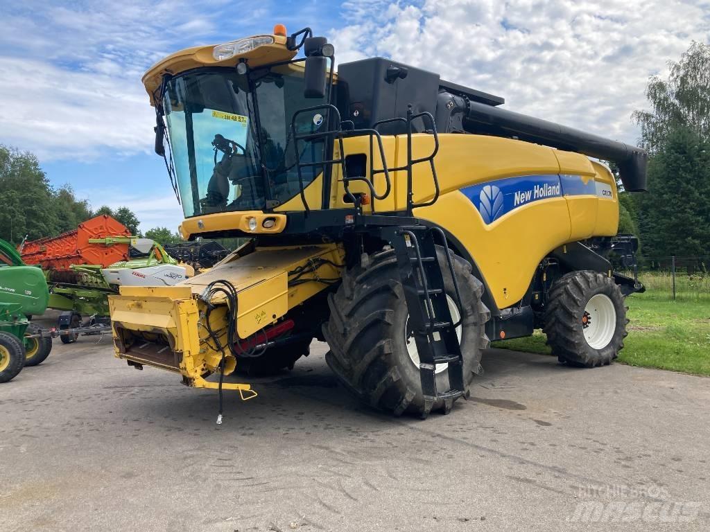 New Holland CX 8070 Kombinované zberacie stroje