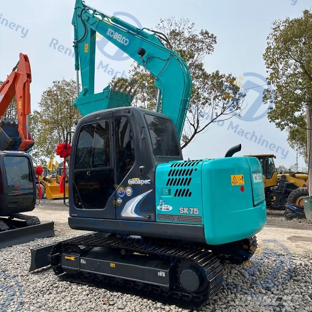 Kobelco SK75 Pásové rýpadlá