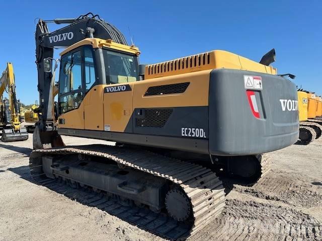 Volvo EC 250 D L Pásové rýpadlá