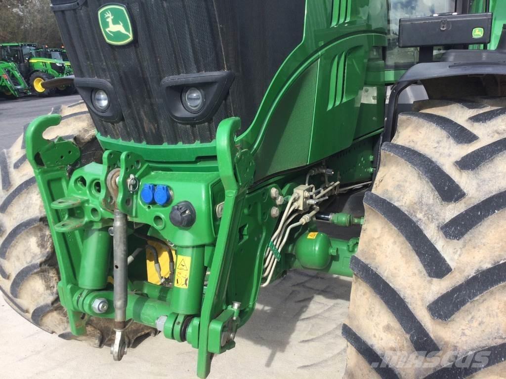 John Deere 6195M Traktory