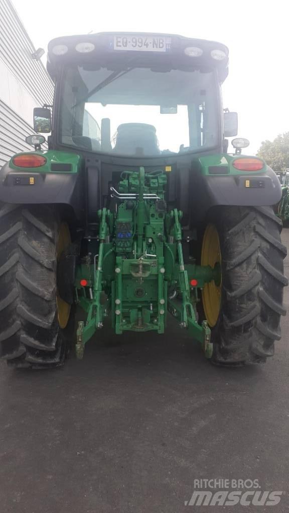 John Deere 6110 R Traktory