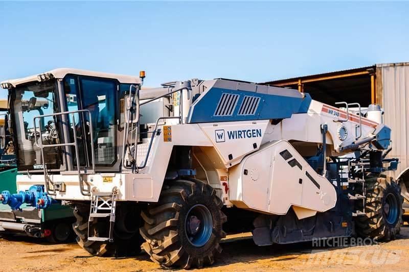 Wirtgen WR240 Ďalšie nákladné vozidlá