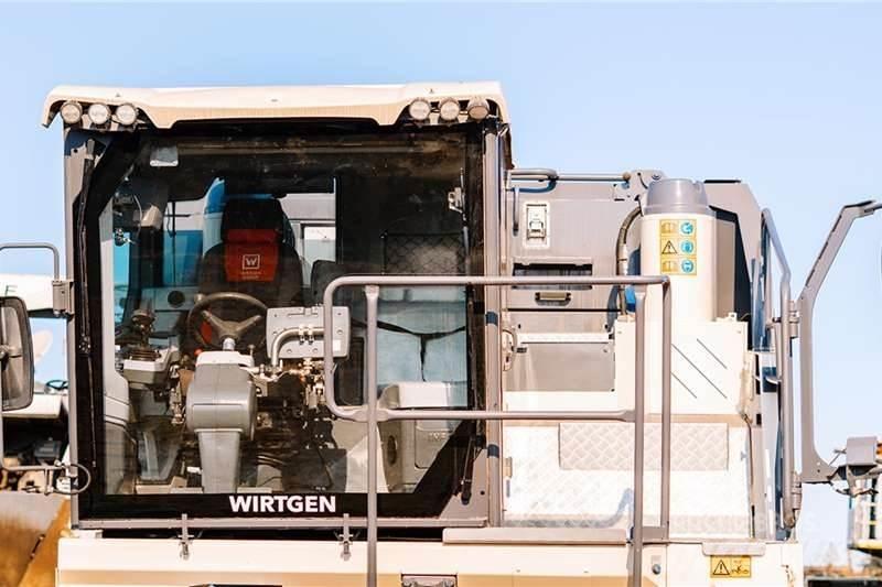 Wirtgen WR240 Ďalšie nákladné vozidlá