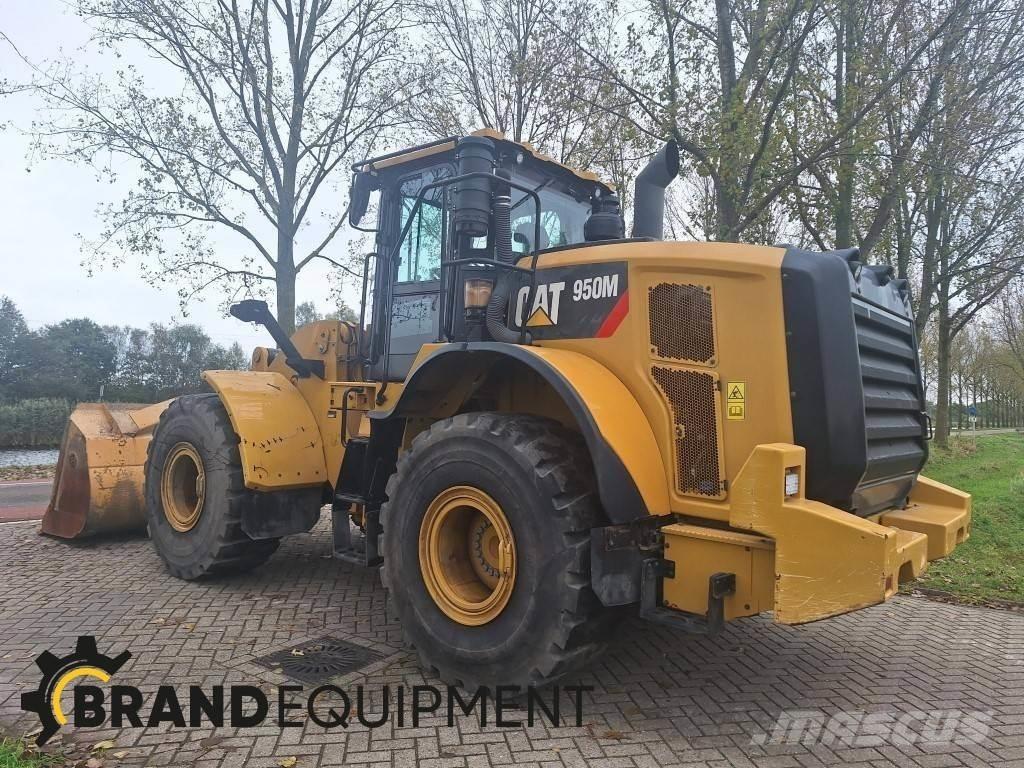 CAT 950M Kolesové nakladače