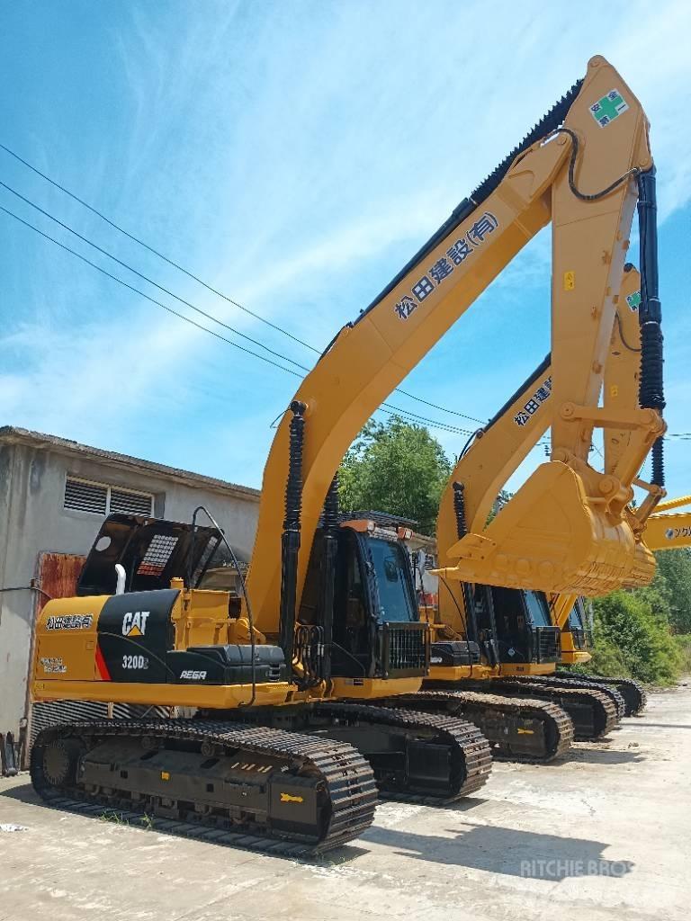 CAT 320 D2 Pásové rýpadlá