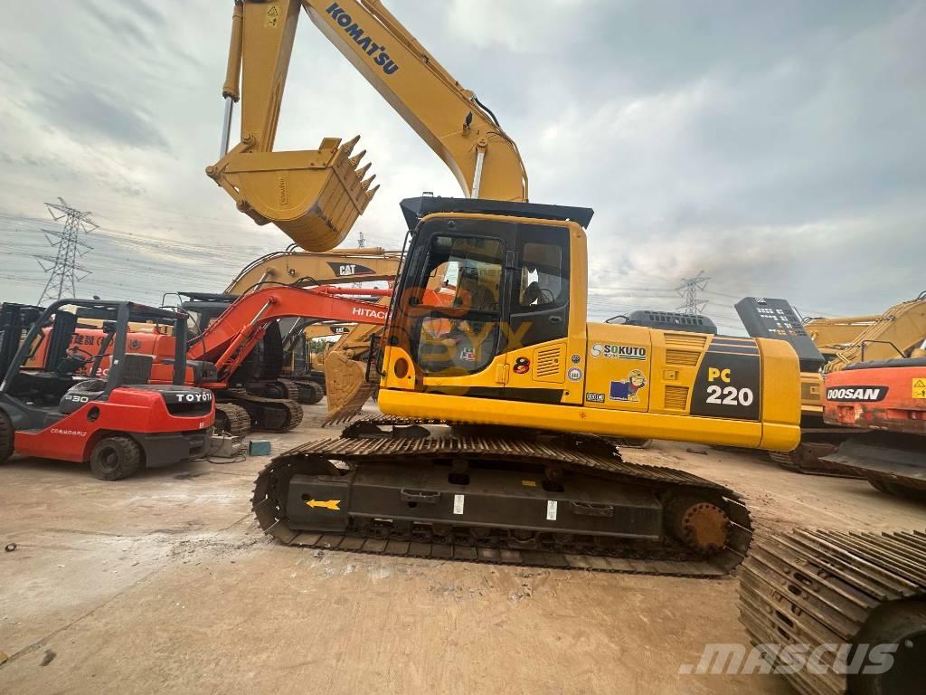Komatsu PC 220-8 Pásové rýpadlá