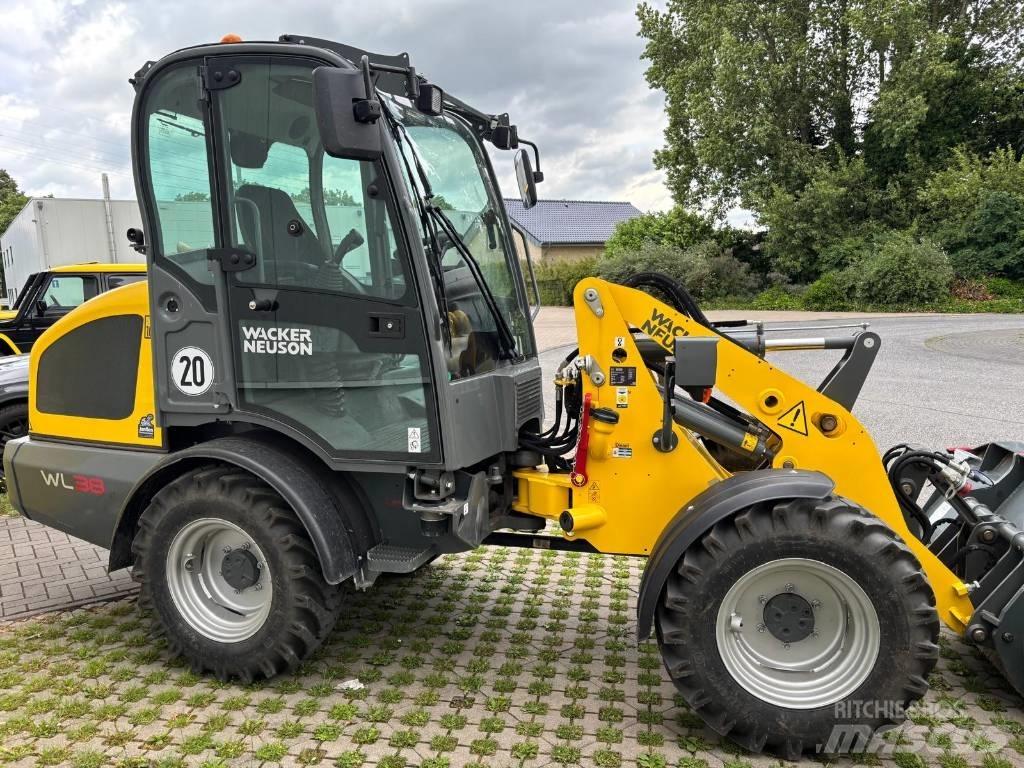 Wacker Neuson WL 38 Kolesové nakladače