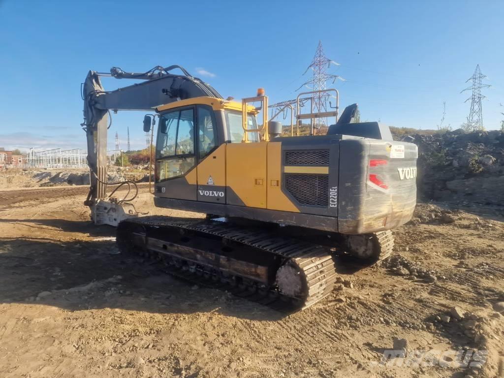 Volvo EC 220 E Pásové rýpadlá