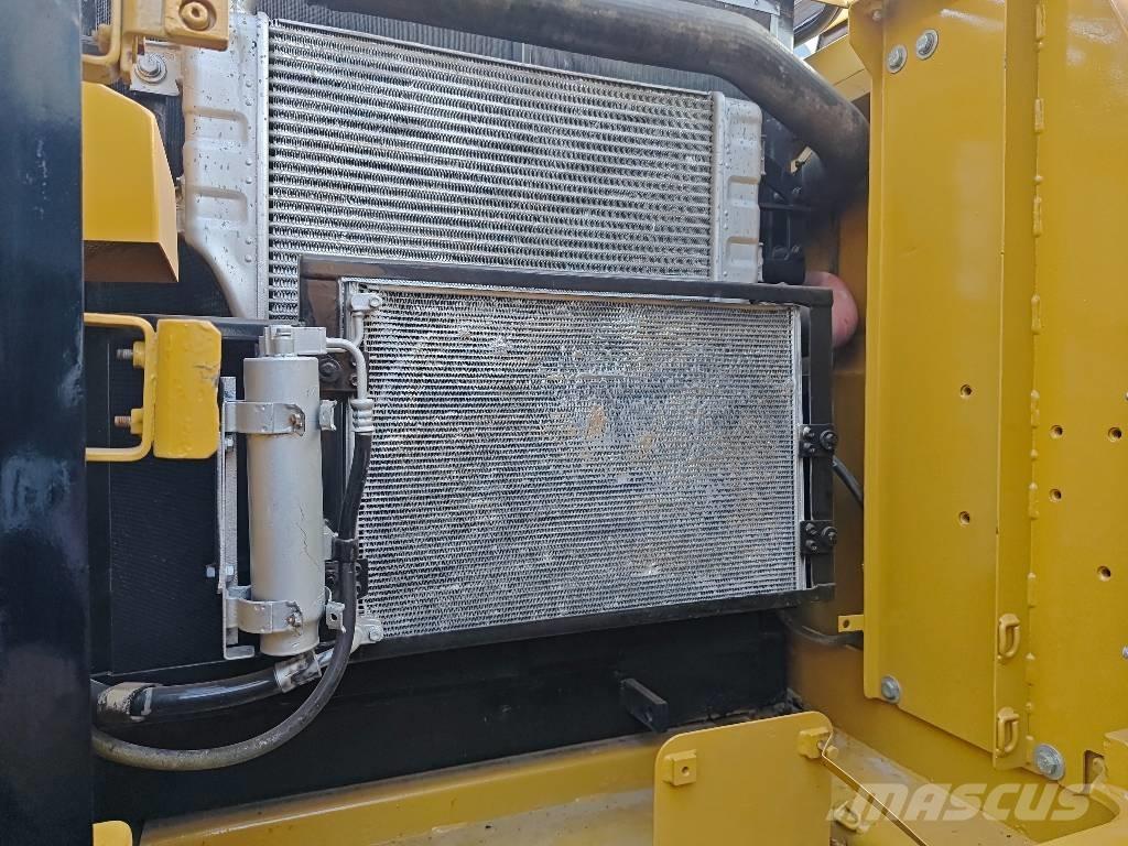 CAT 320 D Pásové rýpadlá