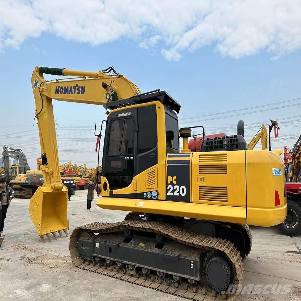 Komatsu PC 220-8 Pásové rýpadlá