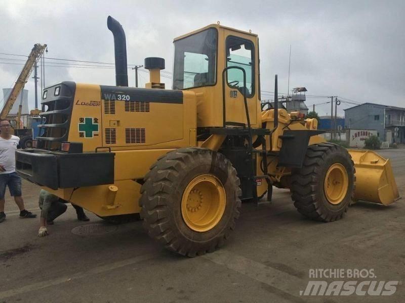 Komatsu WA 320 Rýpadlo-nakladače