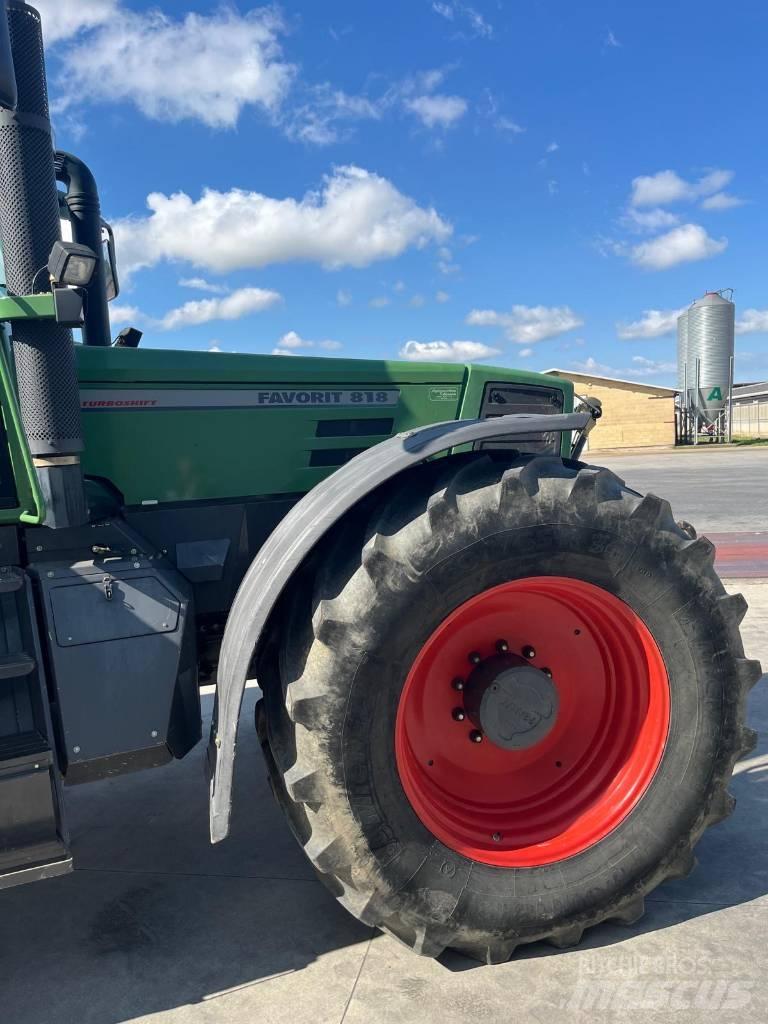 Fendt 818 FAVORIT Traktory