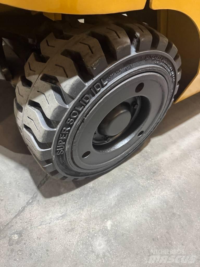 CAT GC 40 K S TR Iné