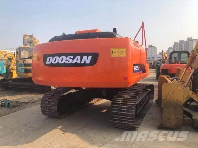 Doosan DH 225 LC-9 Pásové rýpadlá