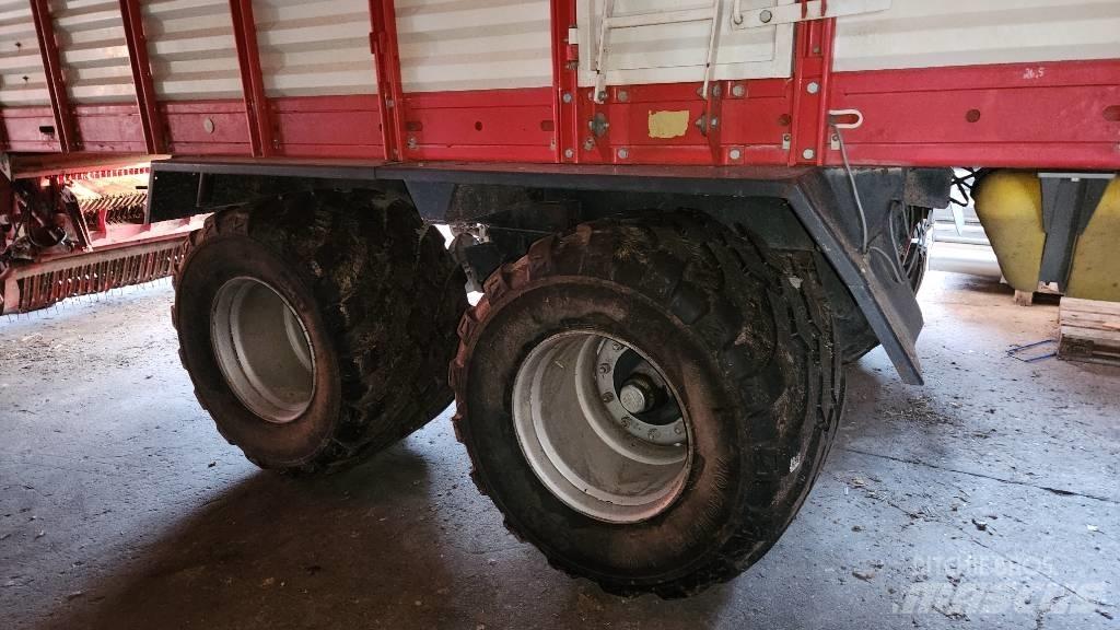 Pöttinger Jumbo 6600 Samozberacie vozy