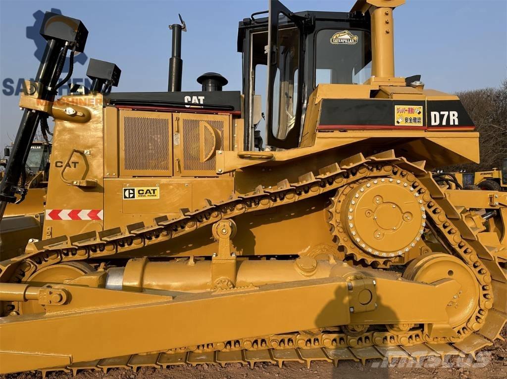 CAT D7R Pásové dozéry
