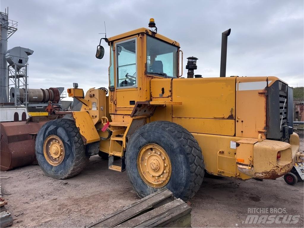 Volvo L 90 D Kolesové nakladače