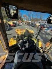 CAT Loader Kolesové nakladače