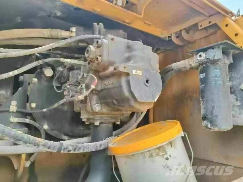 Komatsu PC 360-8 Pásové rýpadlá