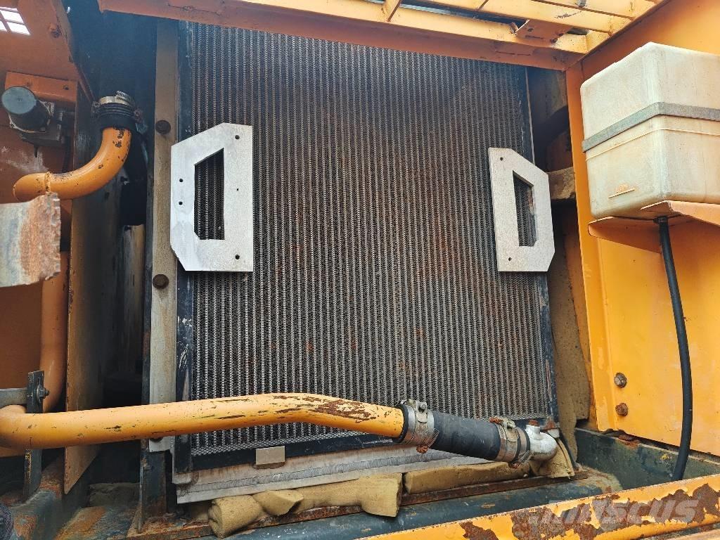 Hyundai R305LC-7 Pásové rýpadlá