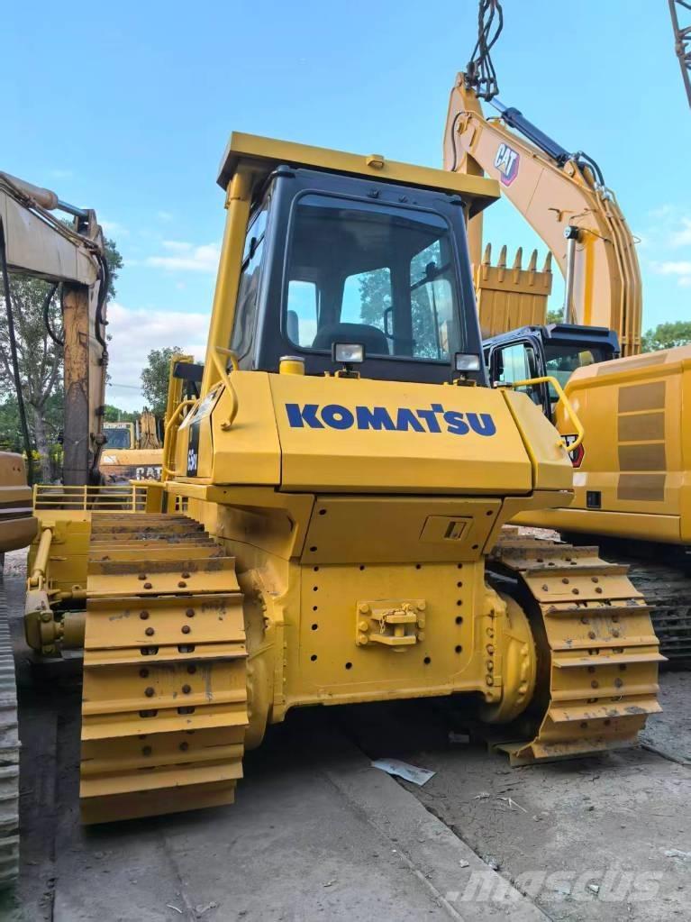 Komatsu D 65 PX-12 Pásové dozéry