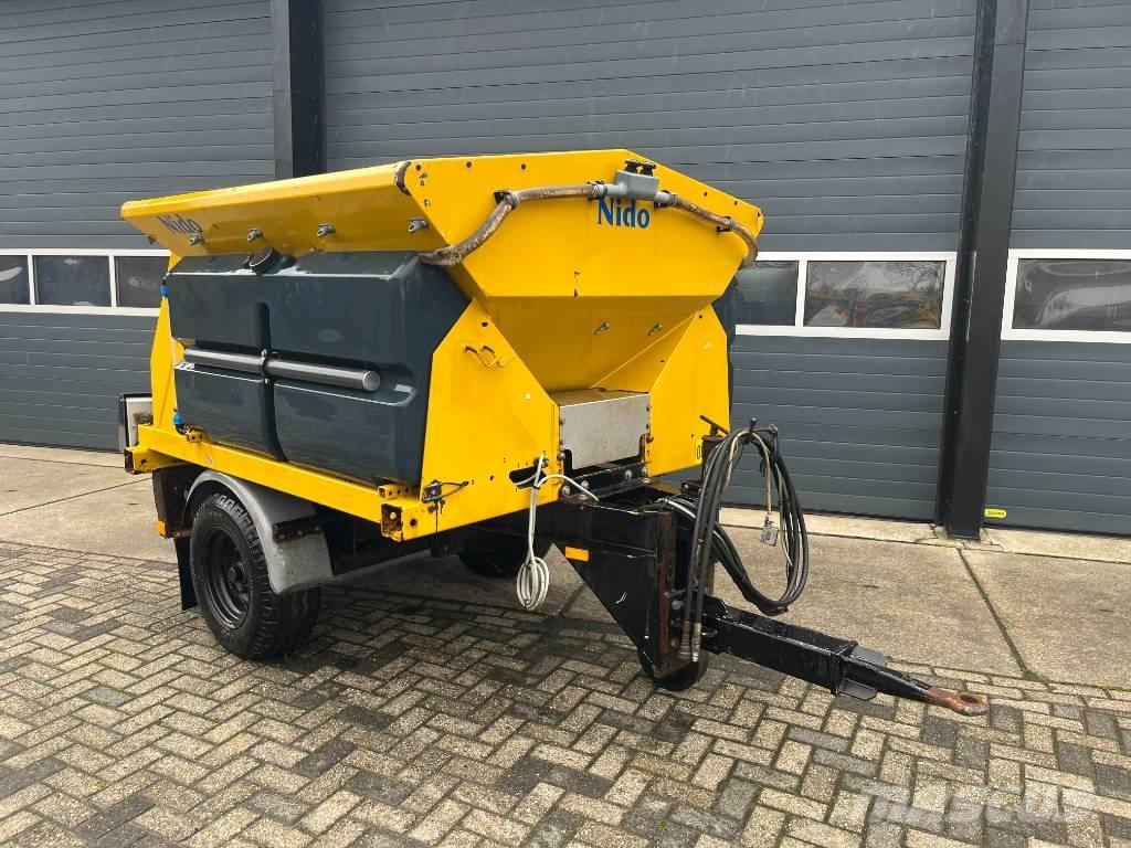 Nido Stratos Posýpače soli a piesku