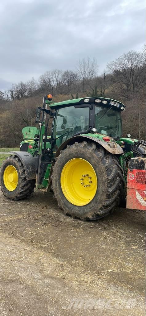 John Deere 6155R Traktory