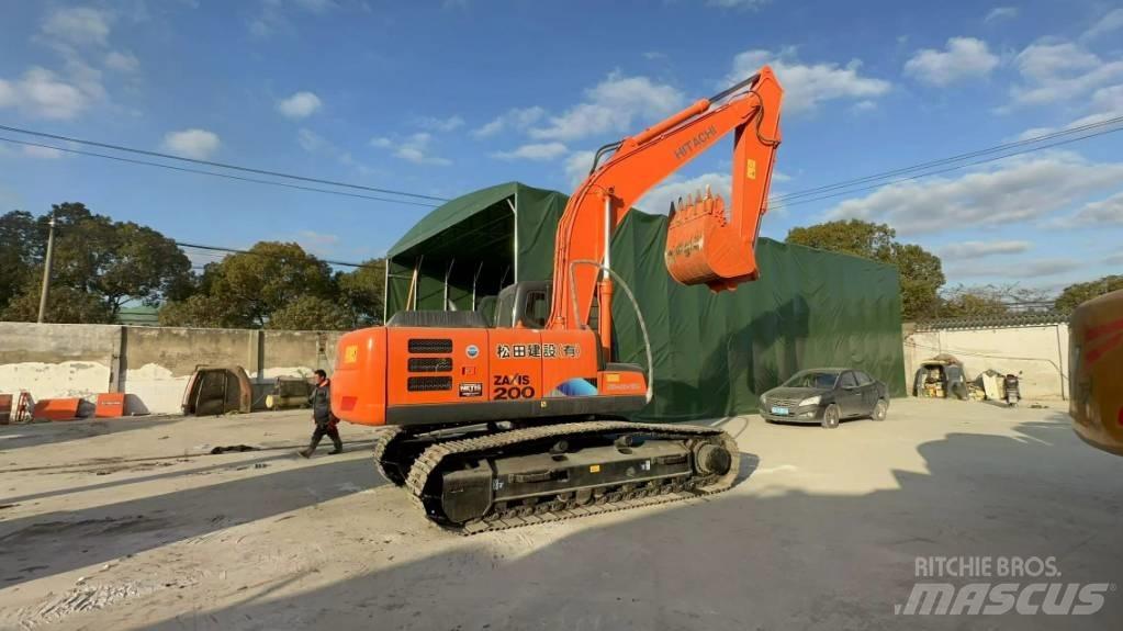 Hitachi ZX 200 Pásové rýpadlá