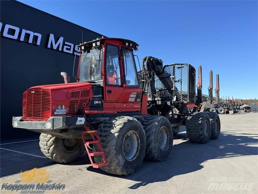 Komatsu 895 Lesné traktory