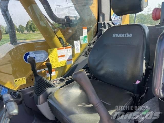 Maeda LC 785 Pásové žeriavy