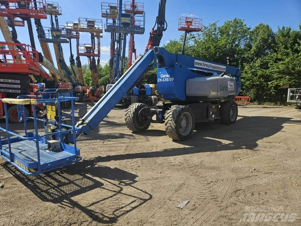 Genie ZX 135/70 Kĺbové plošiny