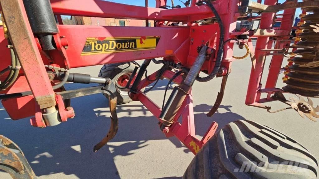 Väderstad Topdown500 Kultivátory