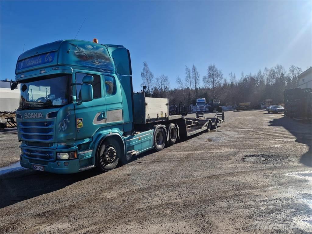 Scania R520 Nákladné automobily na prepravu lesných strojov