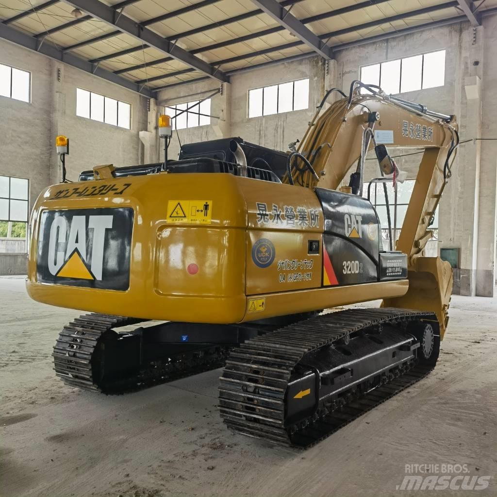 CAT 320 D2 Pásové rýpadlá