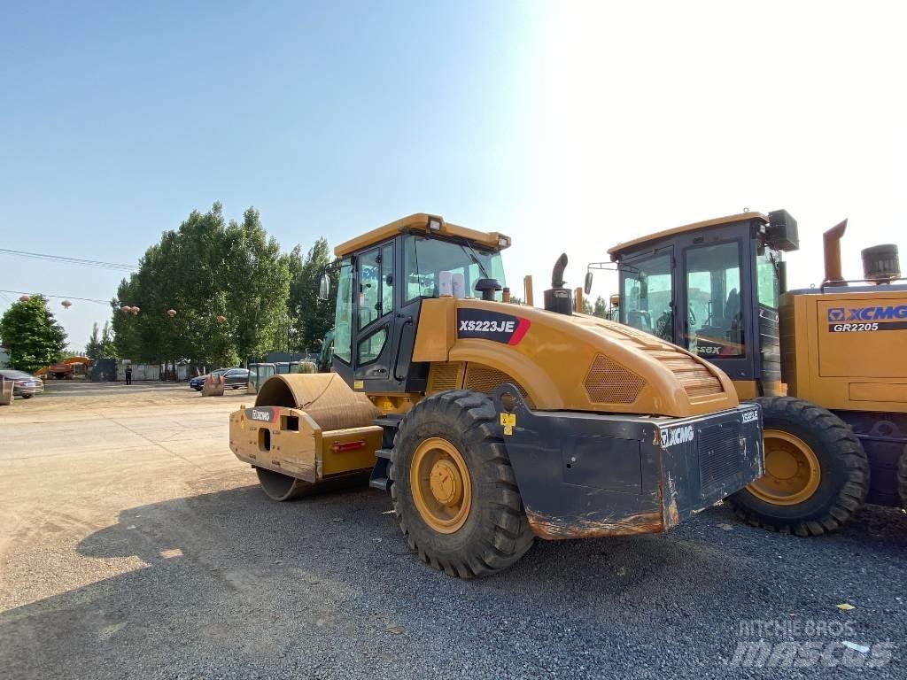 XCMG SX233JE Ťahačové valce
